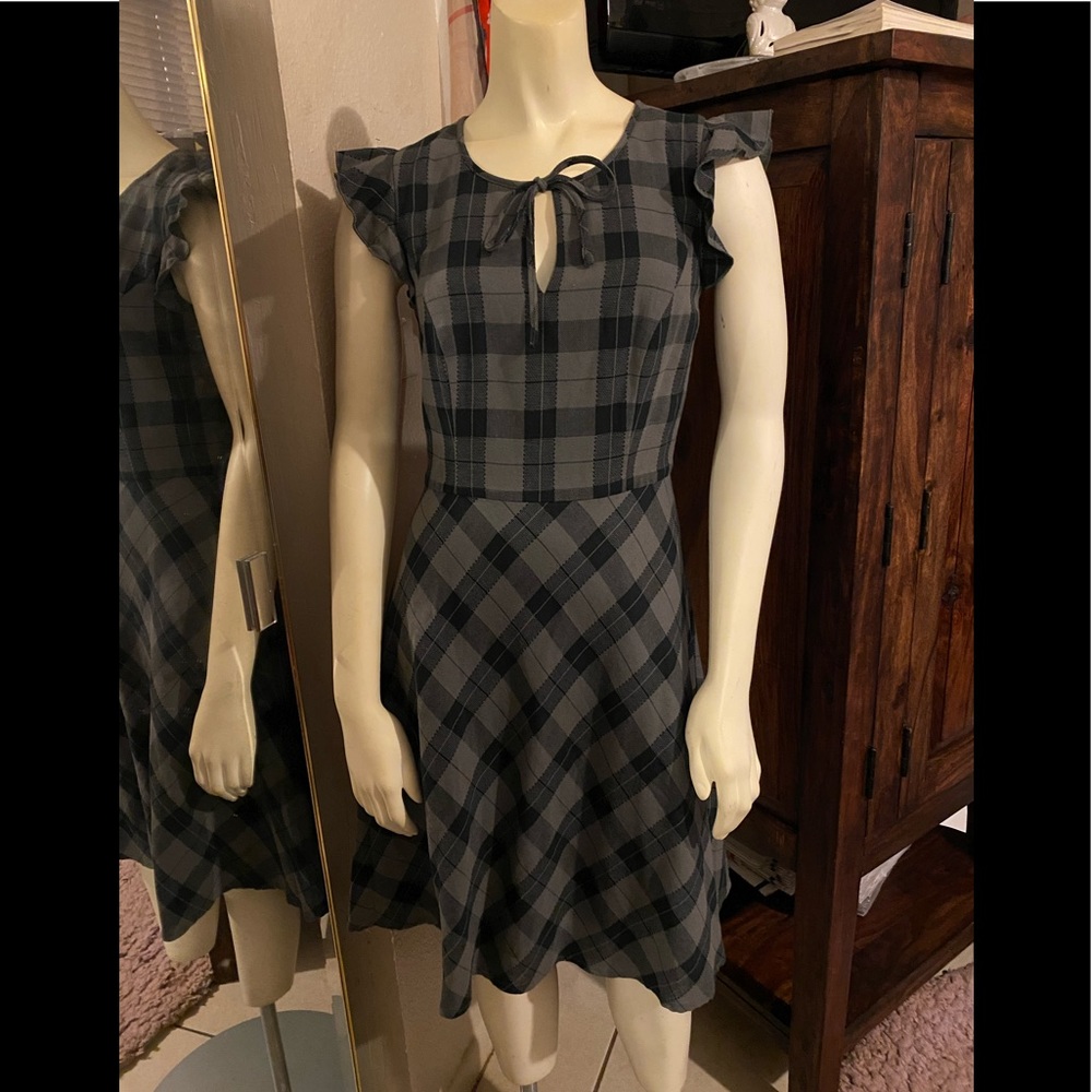 Plaid dress soft and comfortable bottom flares out